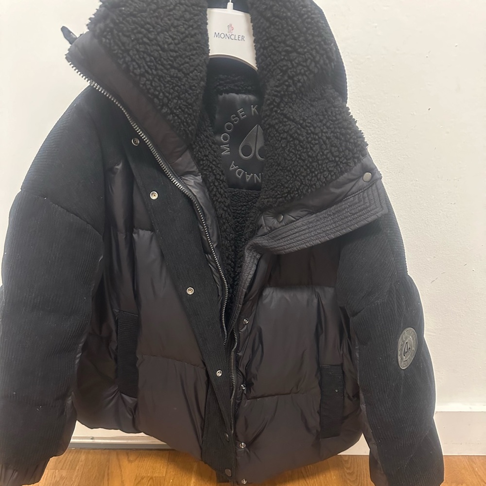 Women’s size medium moose knuckle puffer